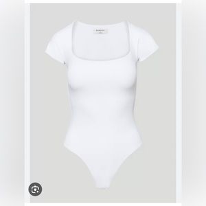 NWT Aritzia Babaton Contour Straight Neck Bodysuit - Color White - Size S